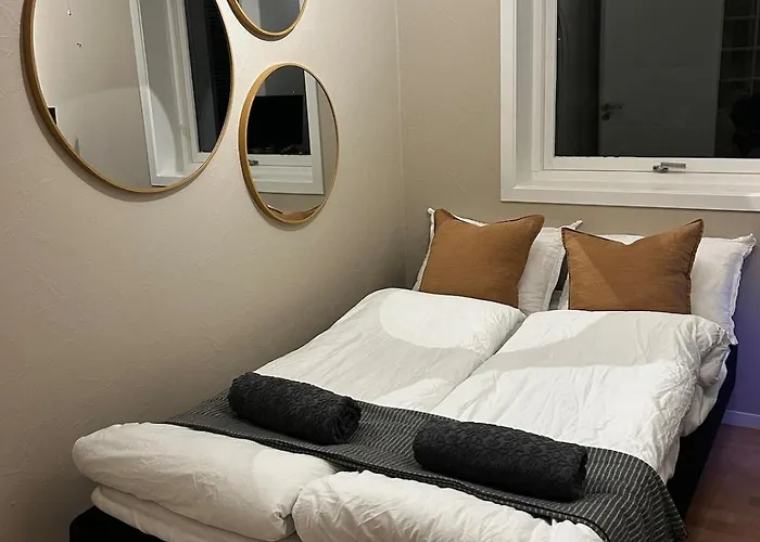 Cozy - Near Downtown - Parking Apartment